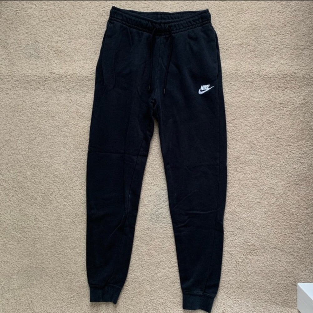 NIKE Joggers/Sweatpants